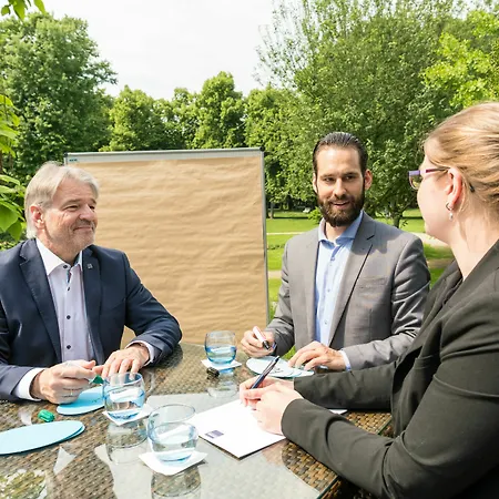 Dorint Parkhotel Hotell 4*