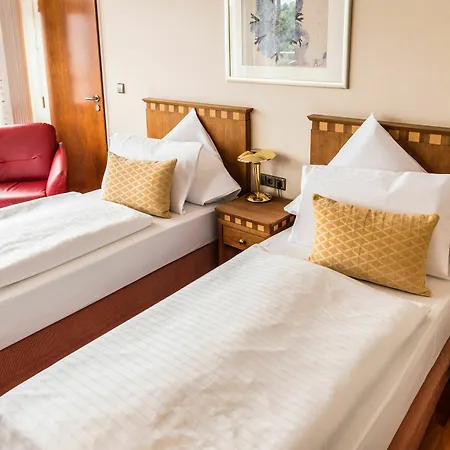 Dorint Parkhotel Hotell